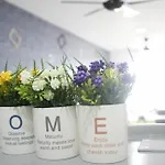H2H Euro House